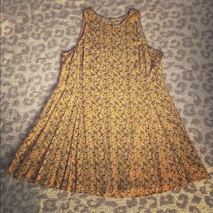 Old Navy yellow floral shift dress
